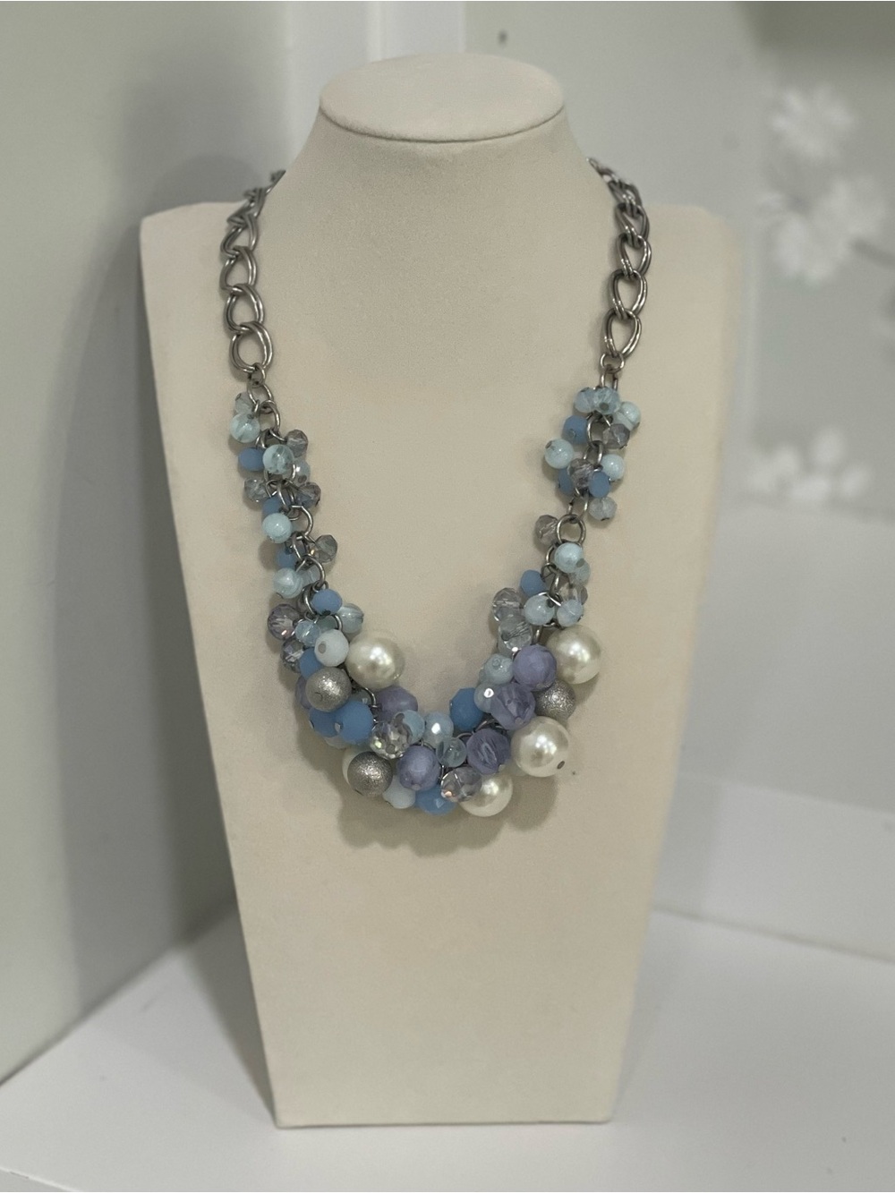 Unbranded Statement Necklace Bold Silver Tone Cluster Faux Pearl Blue Lucite